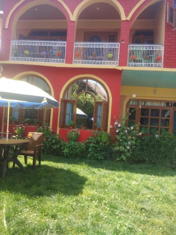 Wani Guest House Gulmarg Buitenkant foto